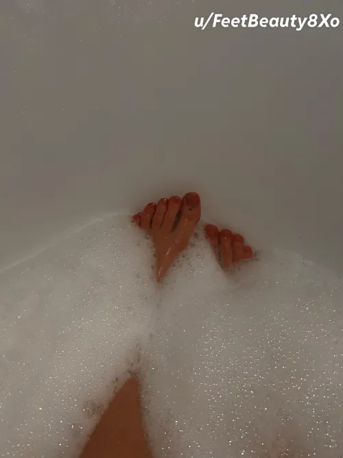Just relax with me😏🫦 Rate my feet 0-10 in comments!😘