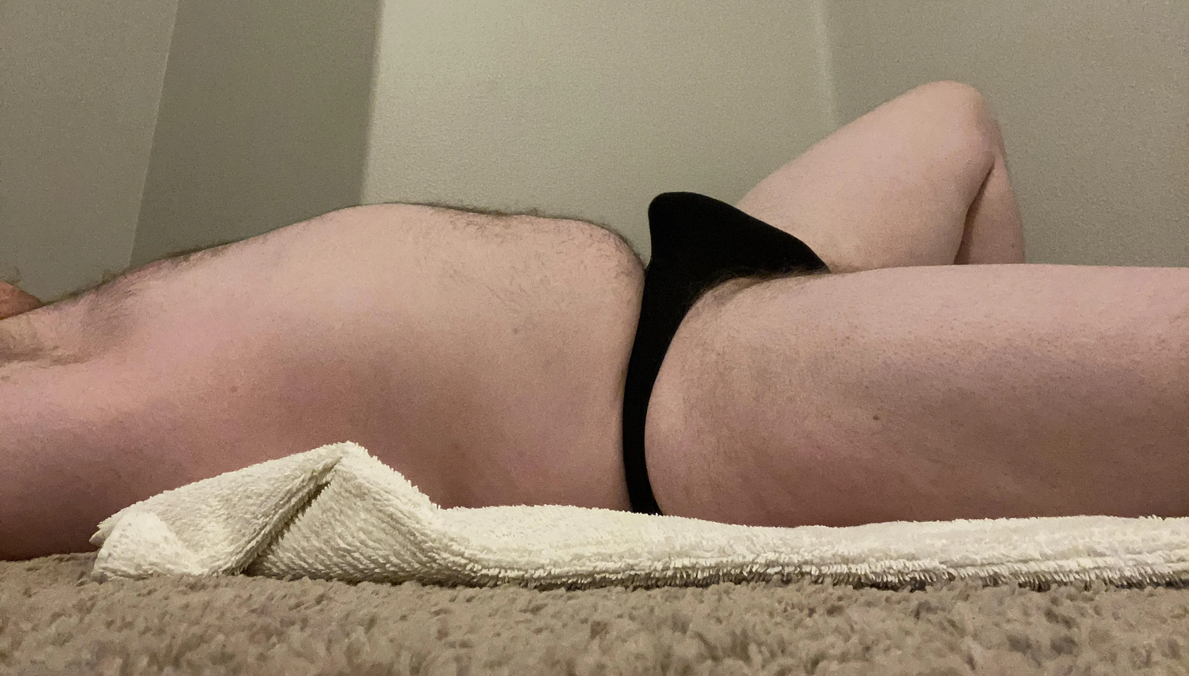 Lounging hard or hardly lounging?