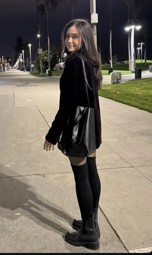 Loving her latest pictures.