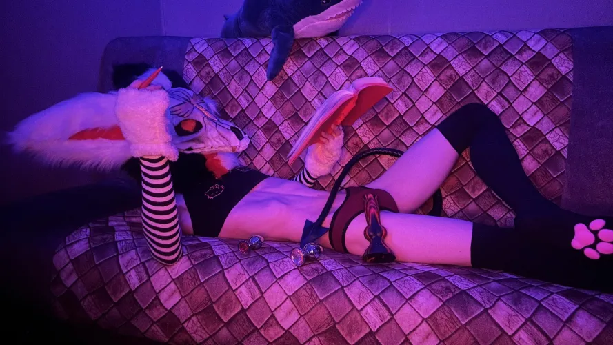 trying to think of an idea for a new video :3