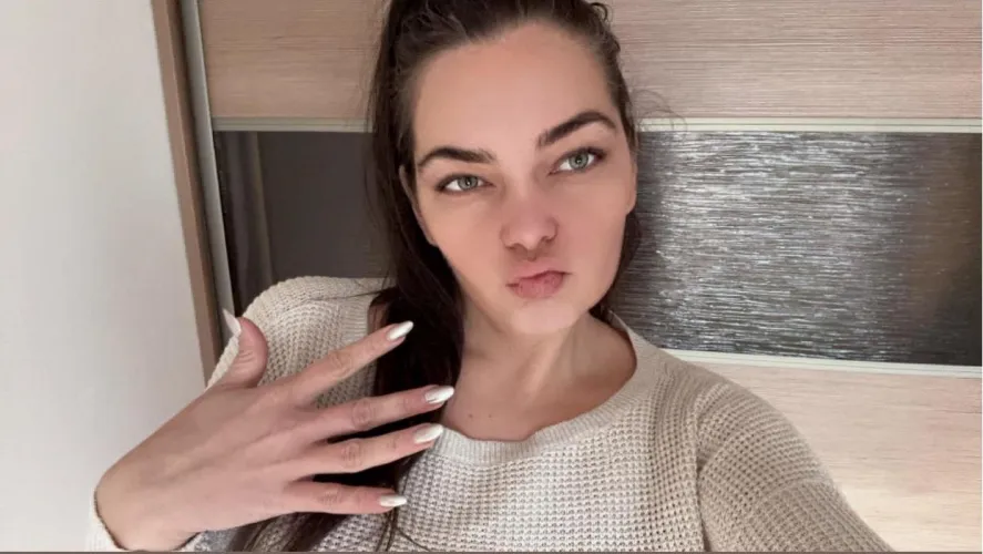 Worship me pretty nails