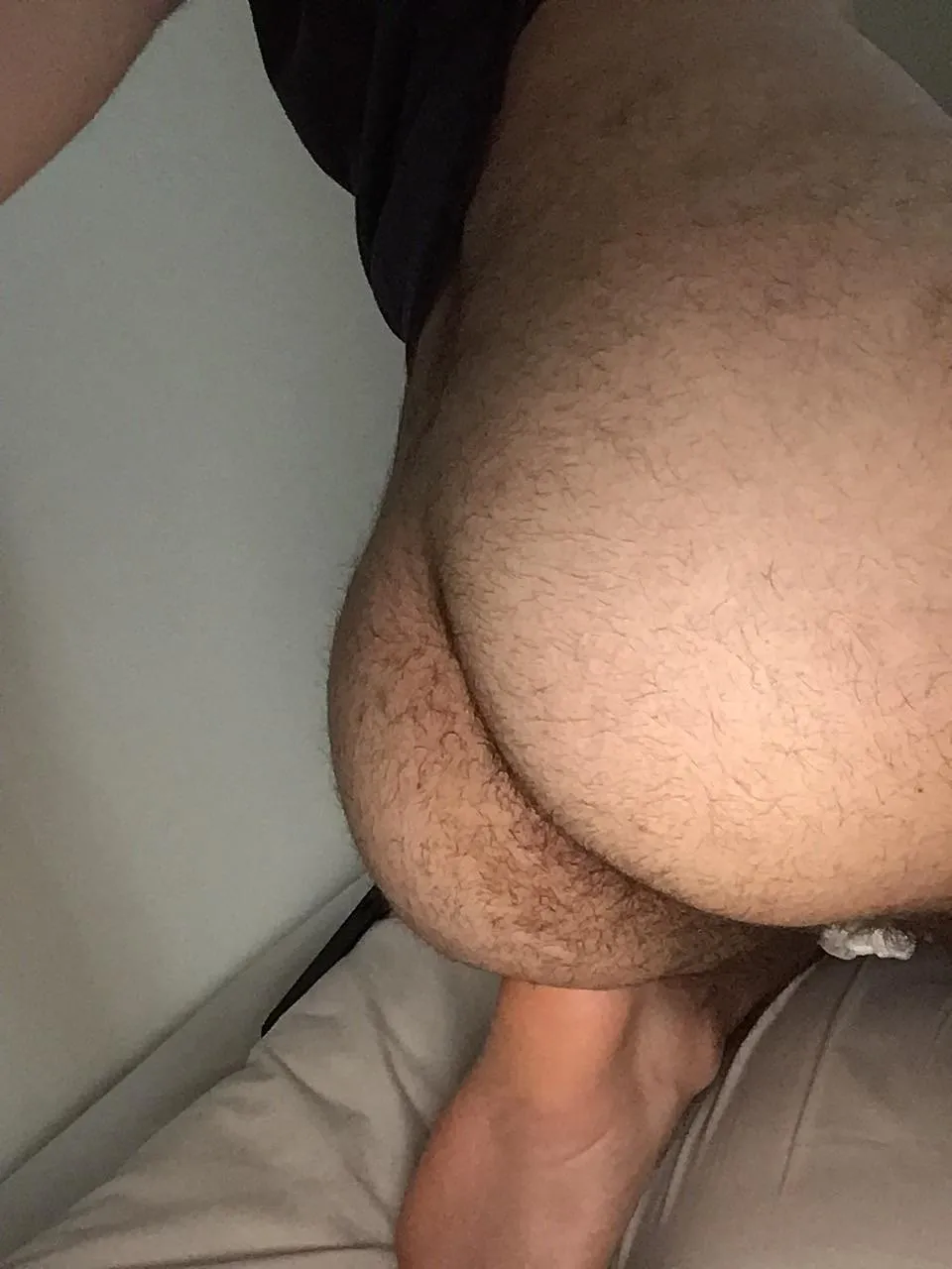 (18) m Germany new to this , anyone dom want to guide me and help me to get in it ?🥰😇