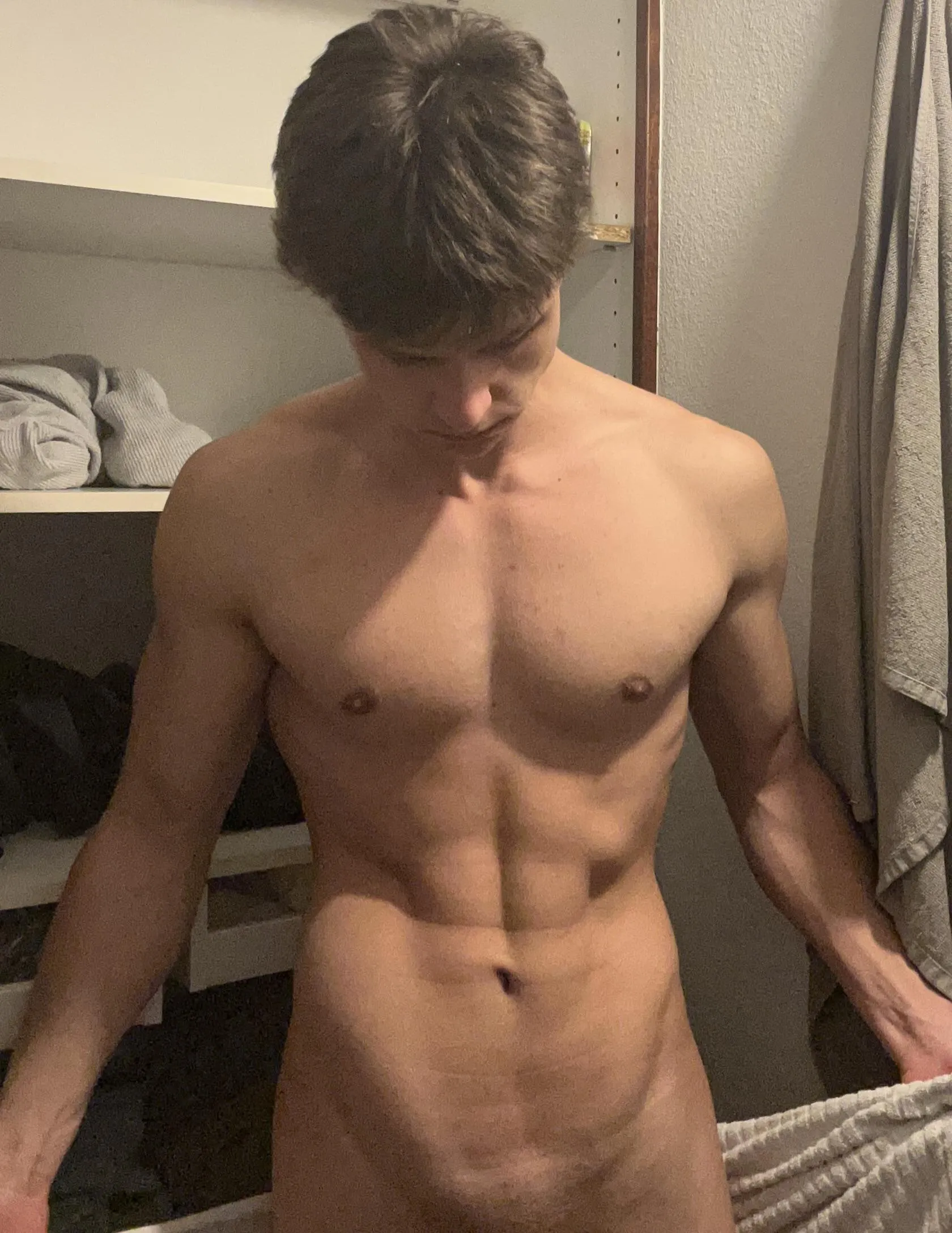 [20]Wanna taste my body?