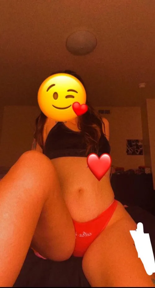 27F looking for fun