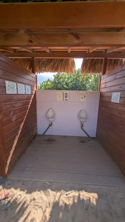 A trough would be better, but it comes with a sea view (Pinel Island, St Martin)