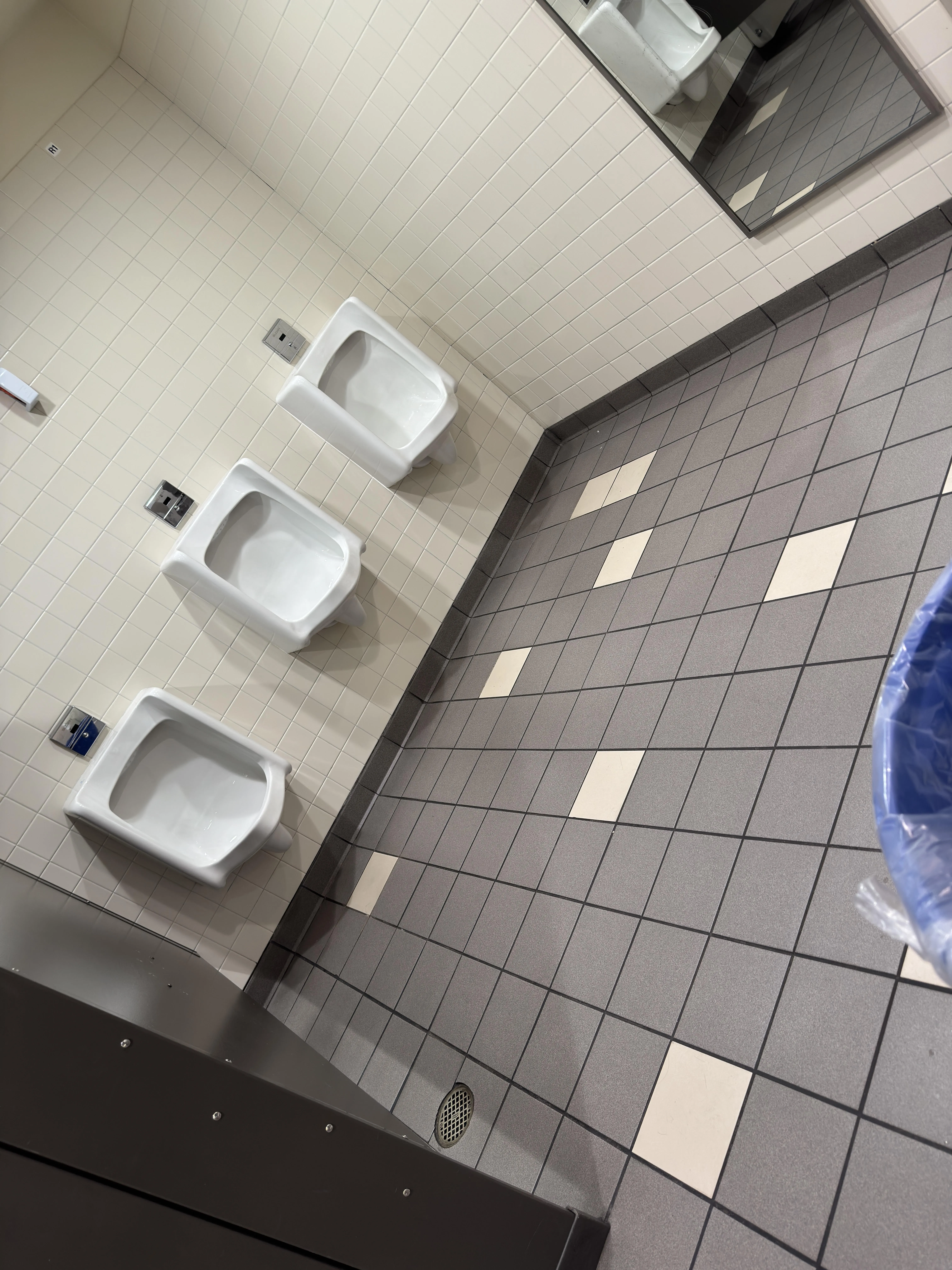 Austin Bergstrom (AUS)