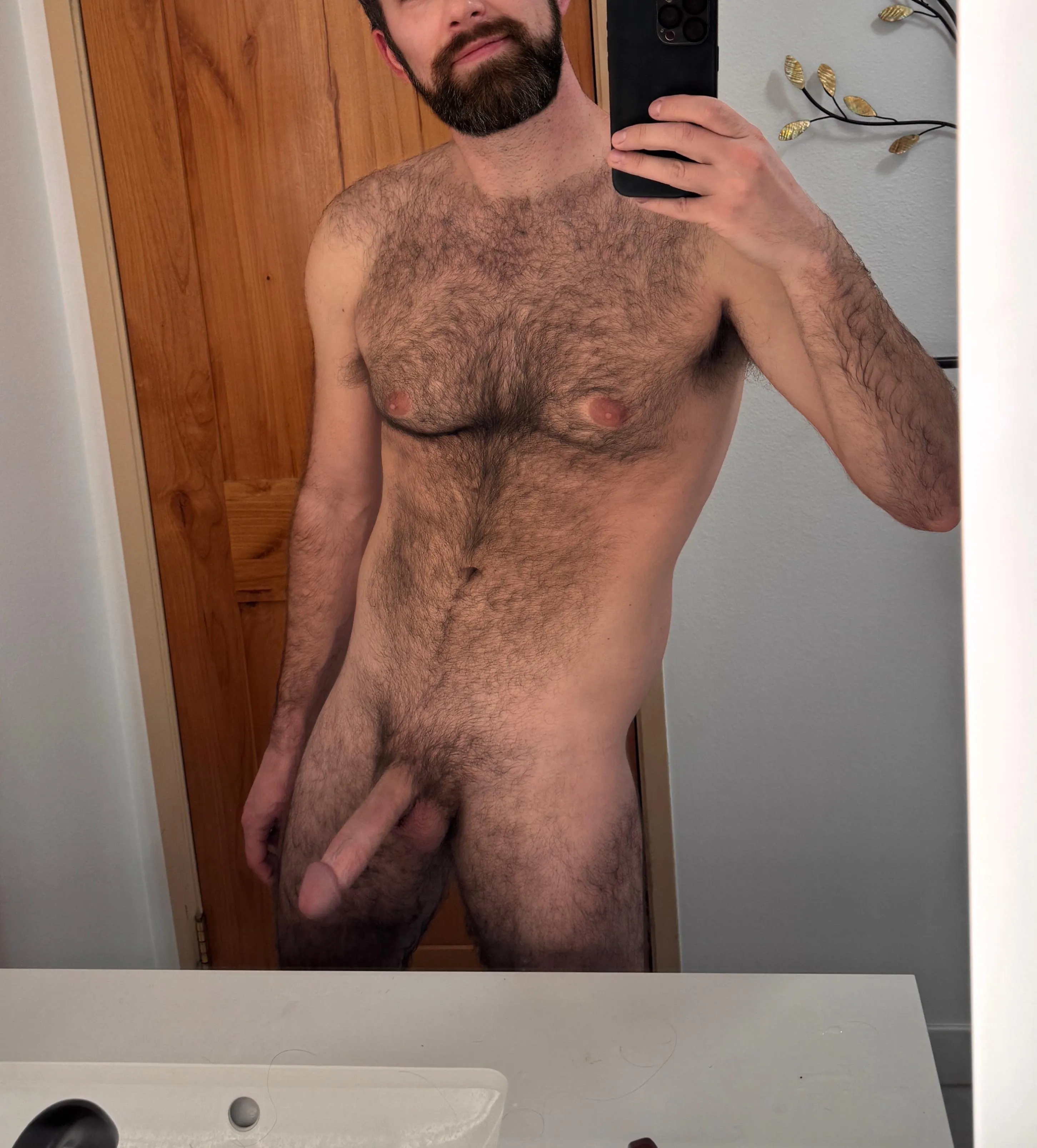 Couldn’t pass up this hotel lighting 😅