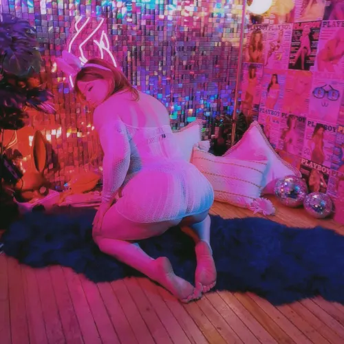 Do you like slutty prairie moms?