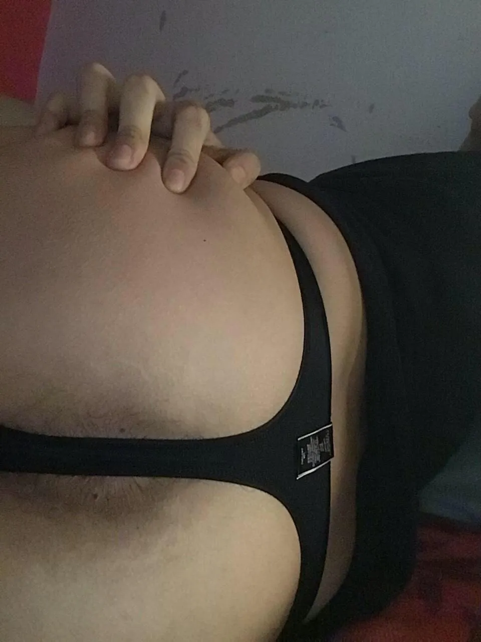 first time cross dresser i never been fuck so who ever want this little hole first dm me