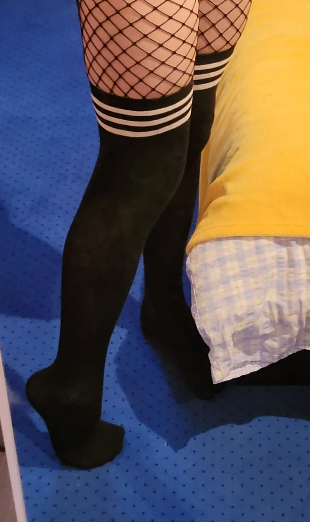 Hope u like my pretty feets 👅