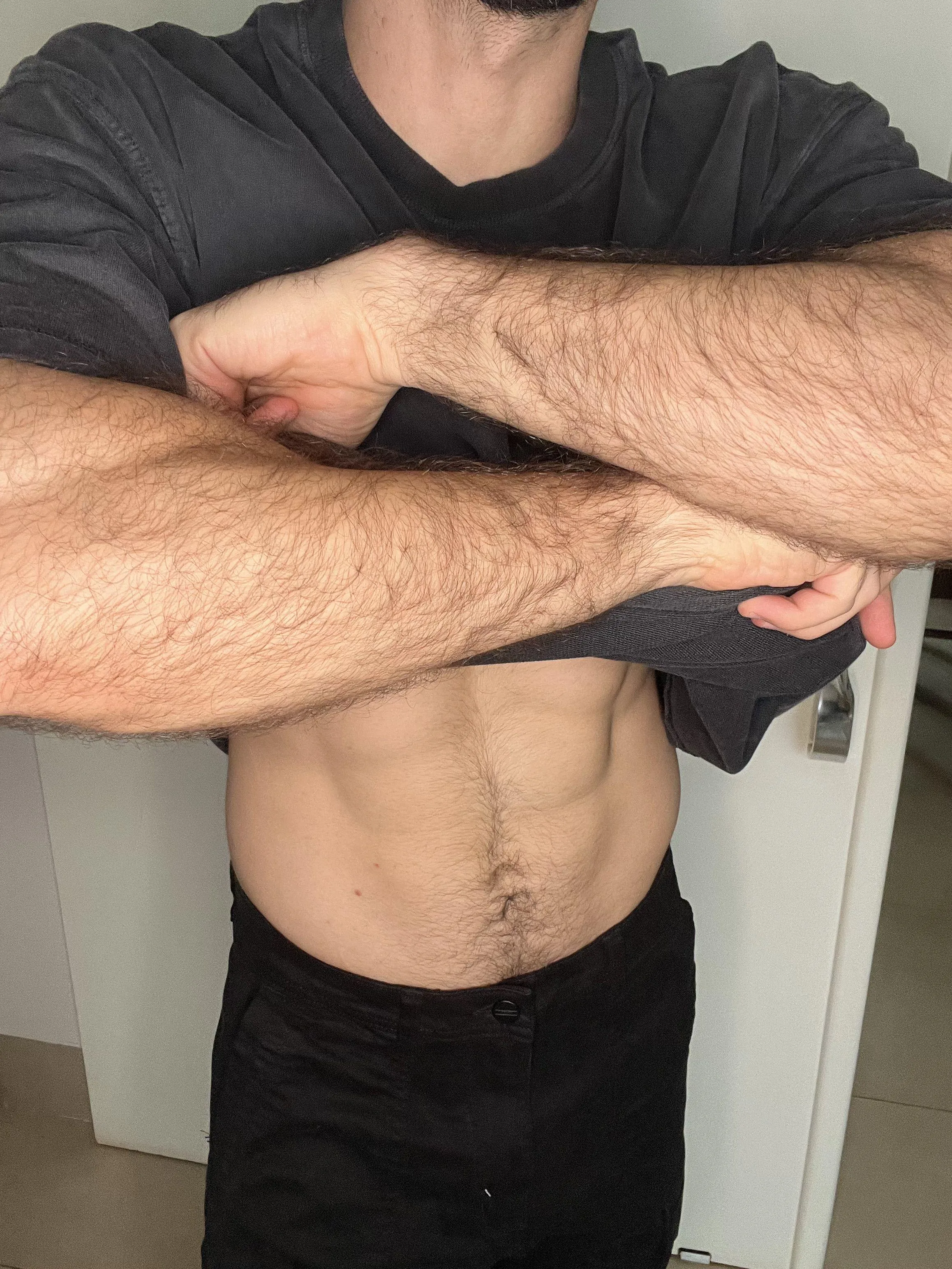 If I told you to get on your knees right now, bro… would you? 👀