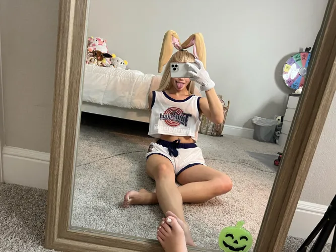 Lola Bunny by Puppiwi (Space Jam)