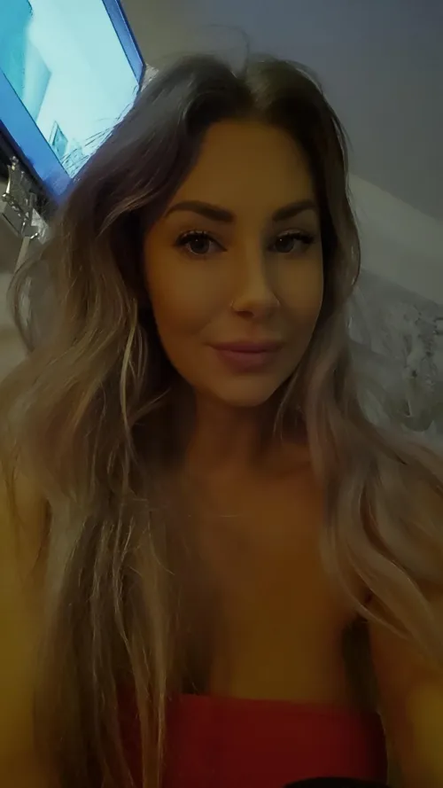 Lonely nights just sitting around💕