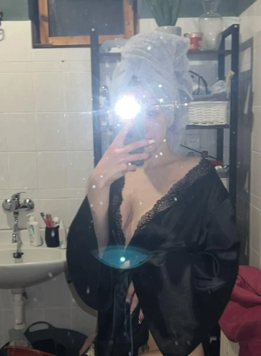 Looking for someone who can keep up? mature men tend to last long enough to satisfy me.