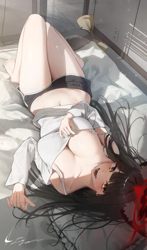 Wakamo waiting in bed