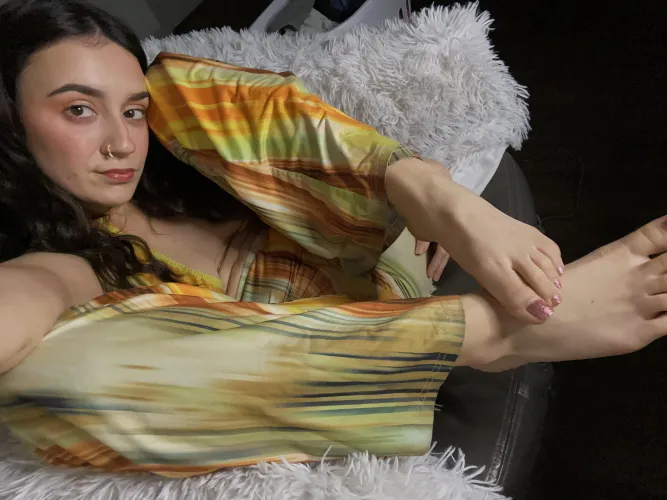 You would get on your knees for my feet in a heartbeat