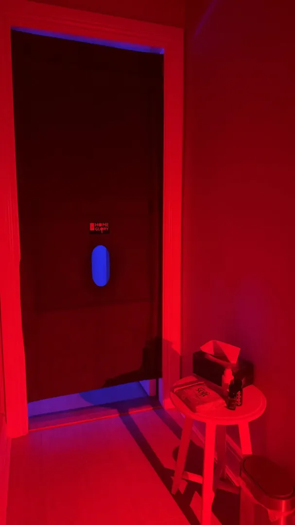 [30] Gloryhole open. Portobello D8. Anonymous, safe, discreet and private.