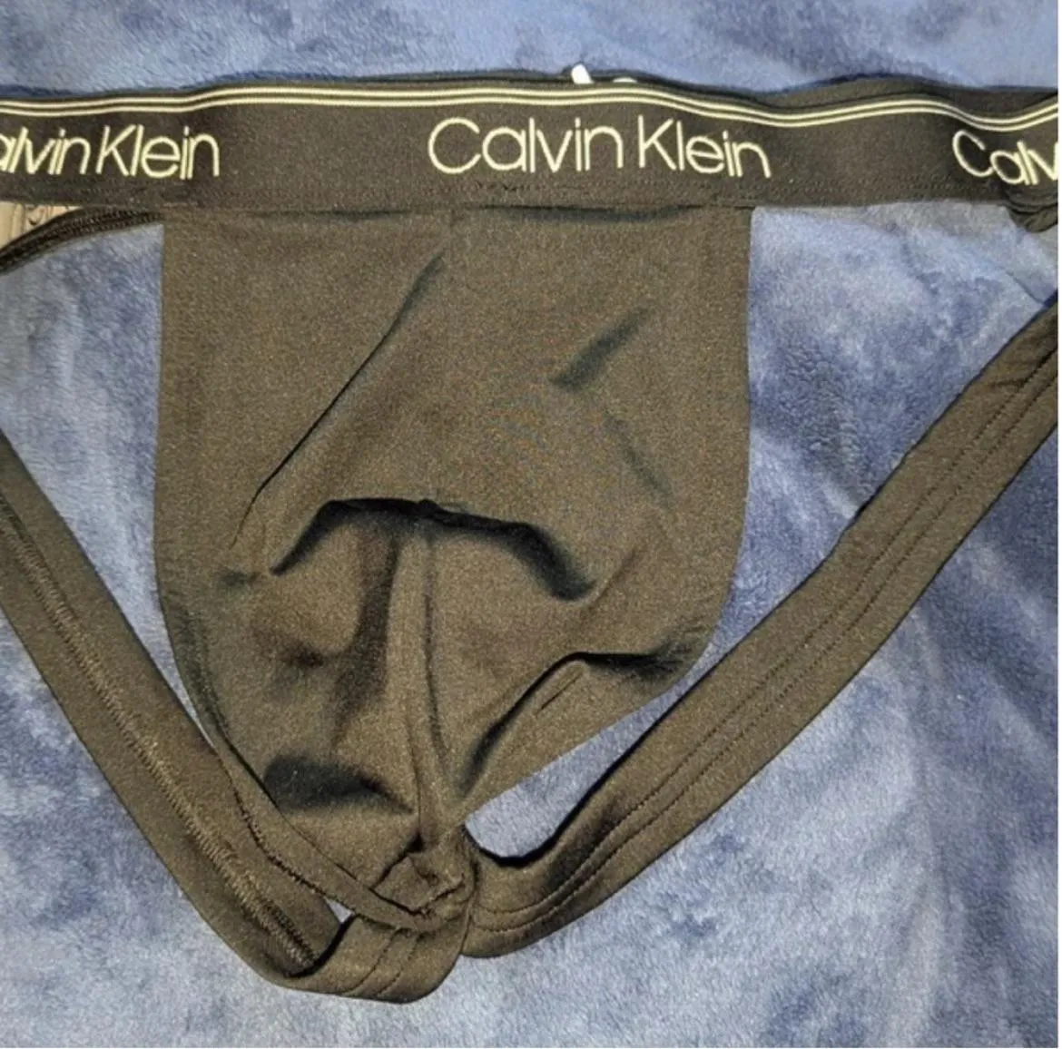 39yo hung italian bought these from a friend who already shot a load into them. Wearing them now to the gym and will put my cum in them for you too