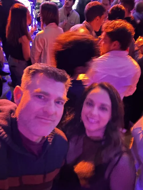 Anyone going to Red Room tonight?