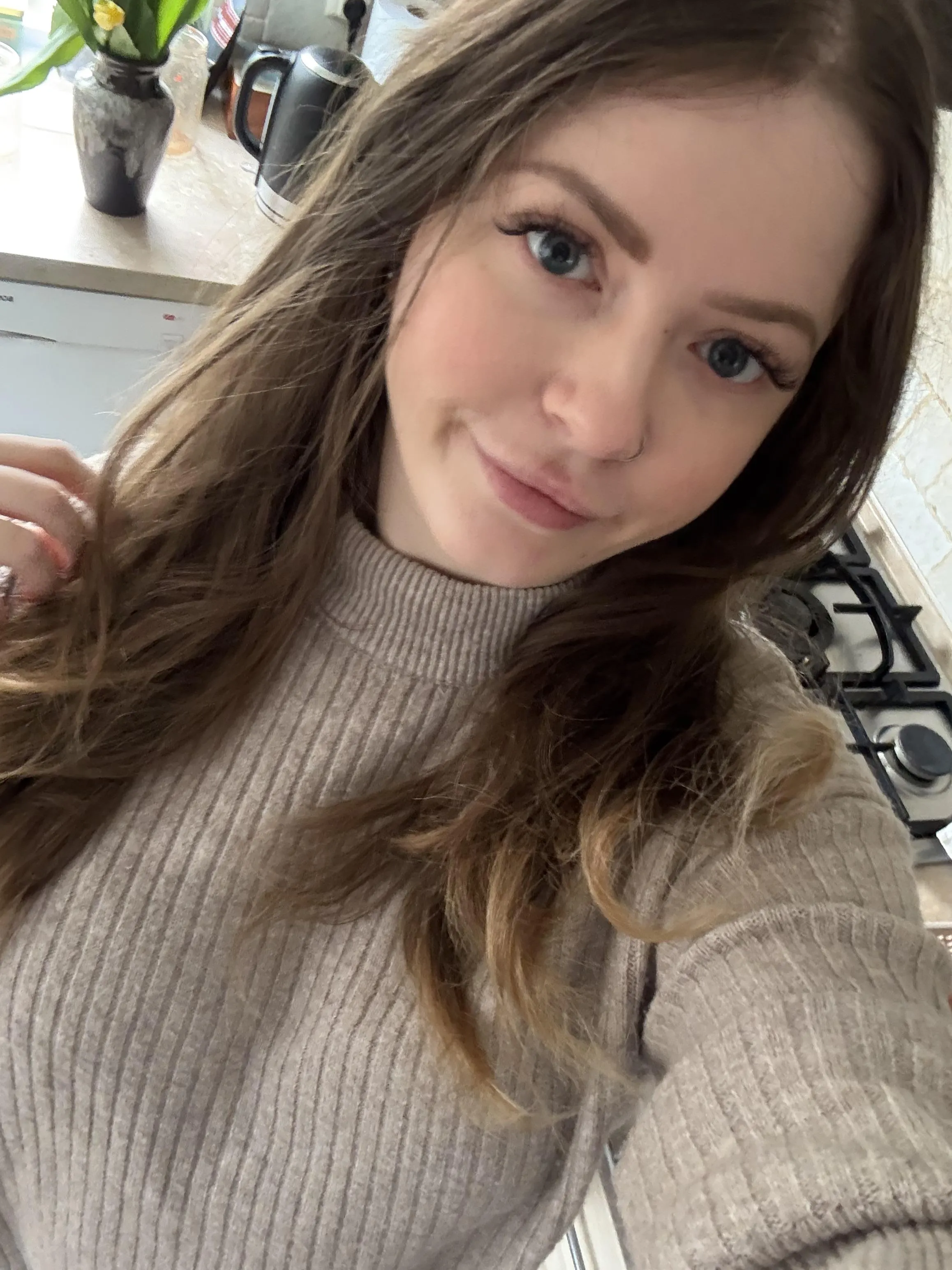 feeling cute, comment if you agree 🥰