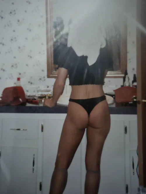 Getting ready to hit the town [1993,23]