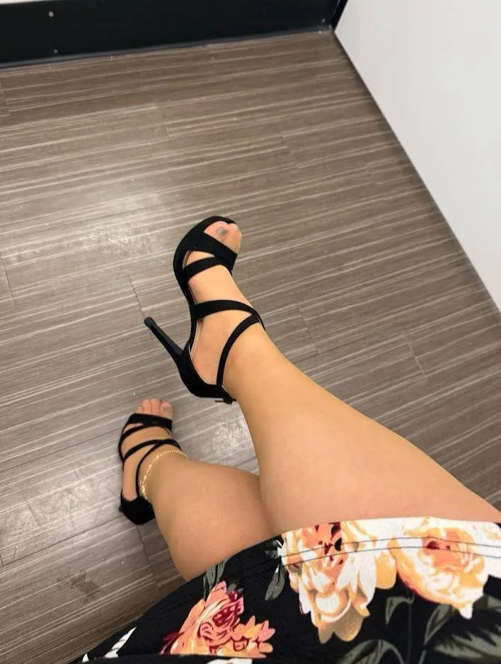 Love these heels!