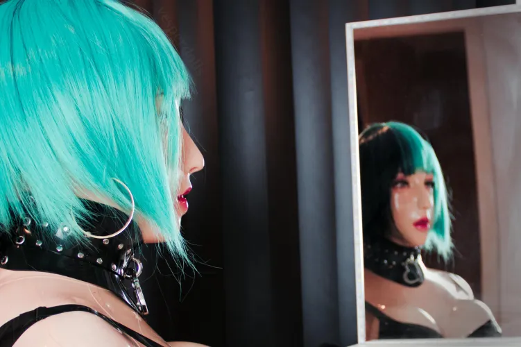 Mirror, mirror, on the wall