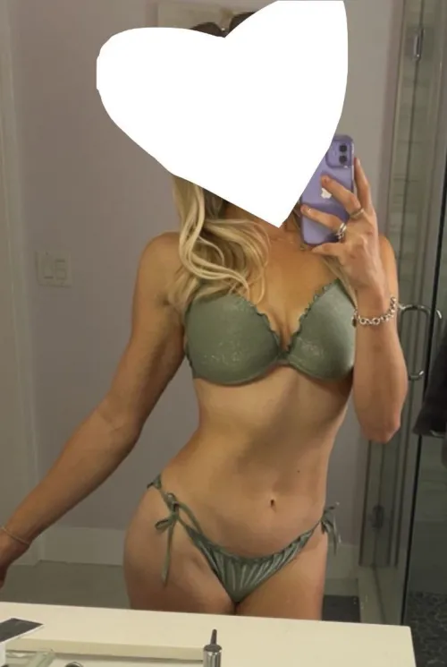 [online] looking for a daddy to take care of me