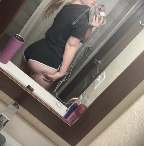 [B4D] 20f Willing to be all yours. Long term Sugar Daddy