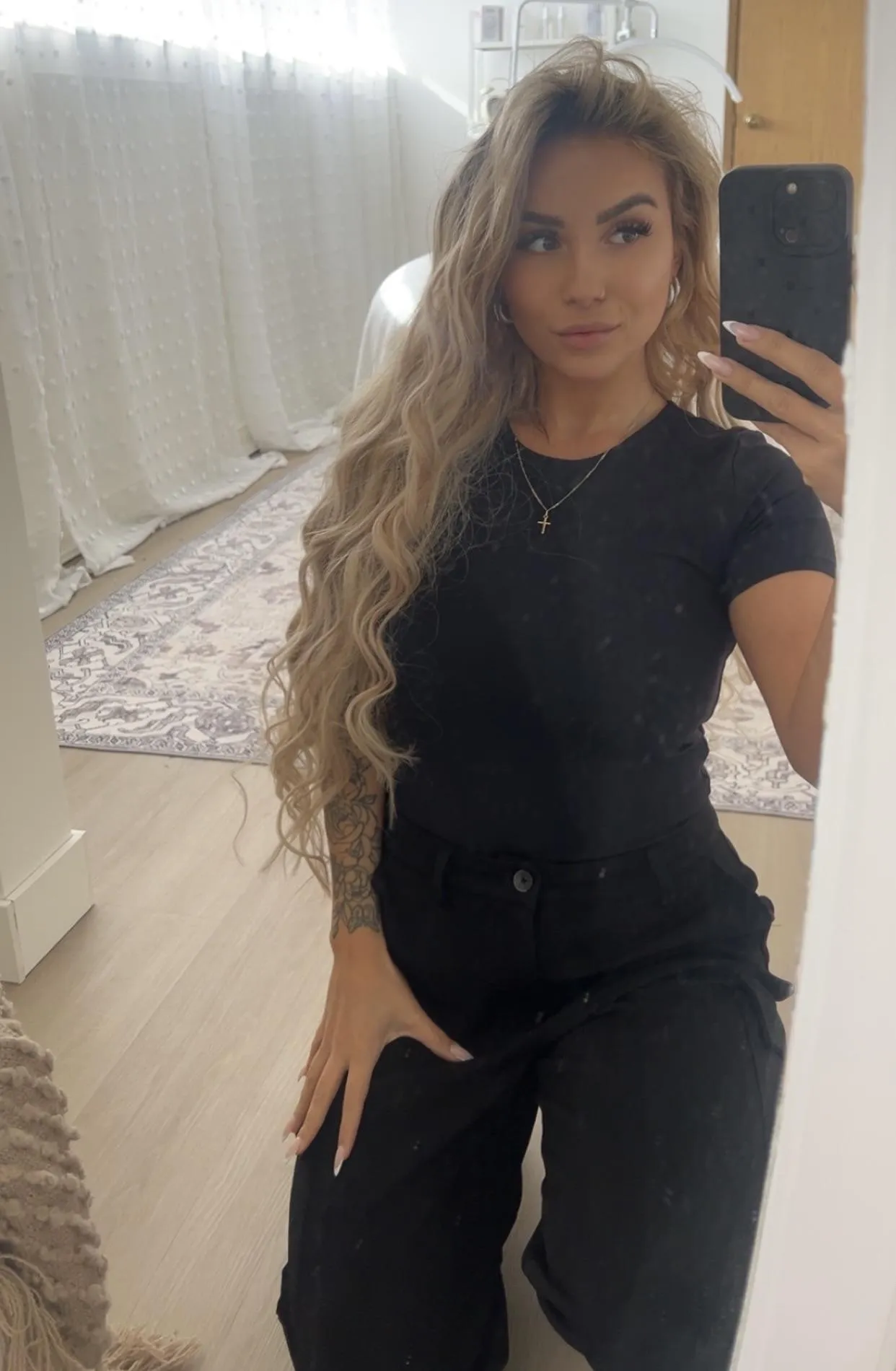 [b4d] Feeling lonely… can you cheer me up 🩷