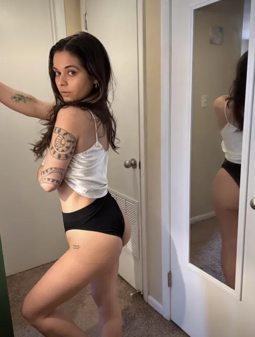 Come have some fun with me 😘😏 free page and I do customs