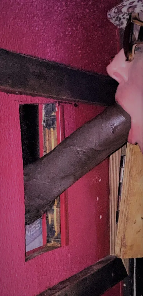 Extra Large and Uncut BBC In mouth Mouth? Yes Please :)