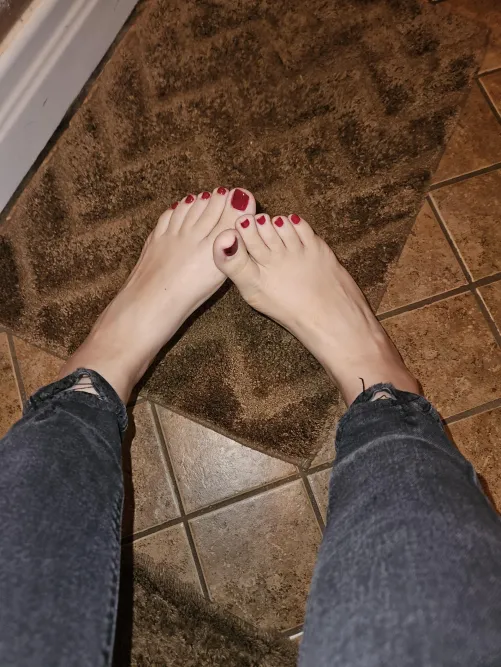 Horny MILF looking to please. Free link in comments.