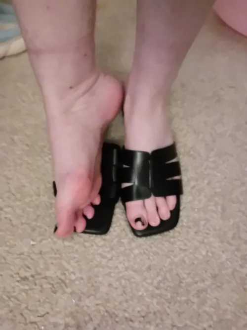 My slightly dirty soles in heels xx