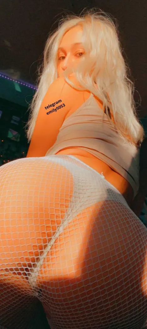 Sending nudes ft vc to e'veryone who like this just because i'm horny