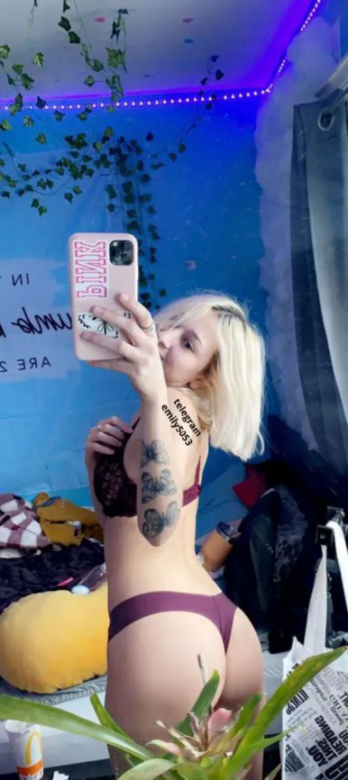 Upvte for more nudes because I'm horny