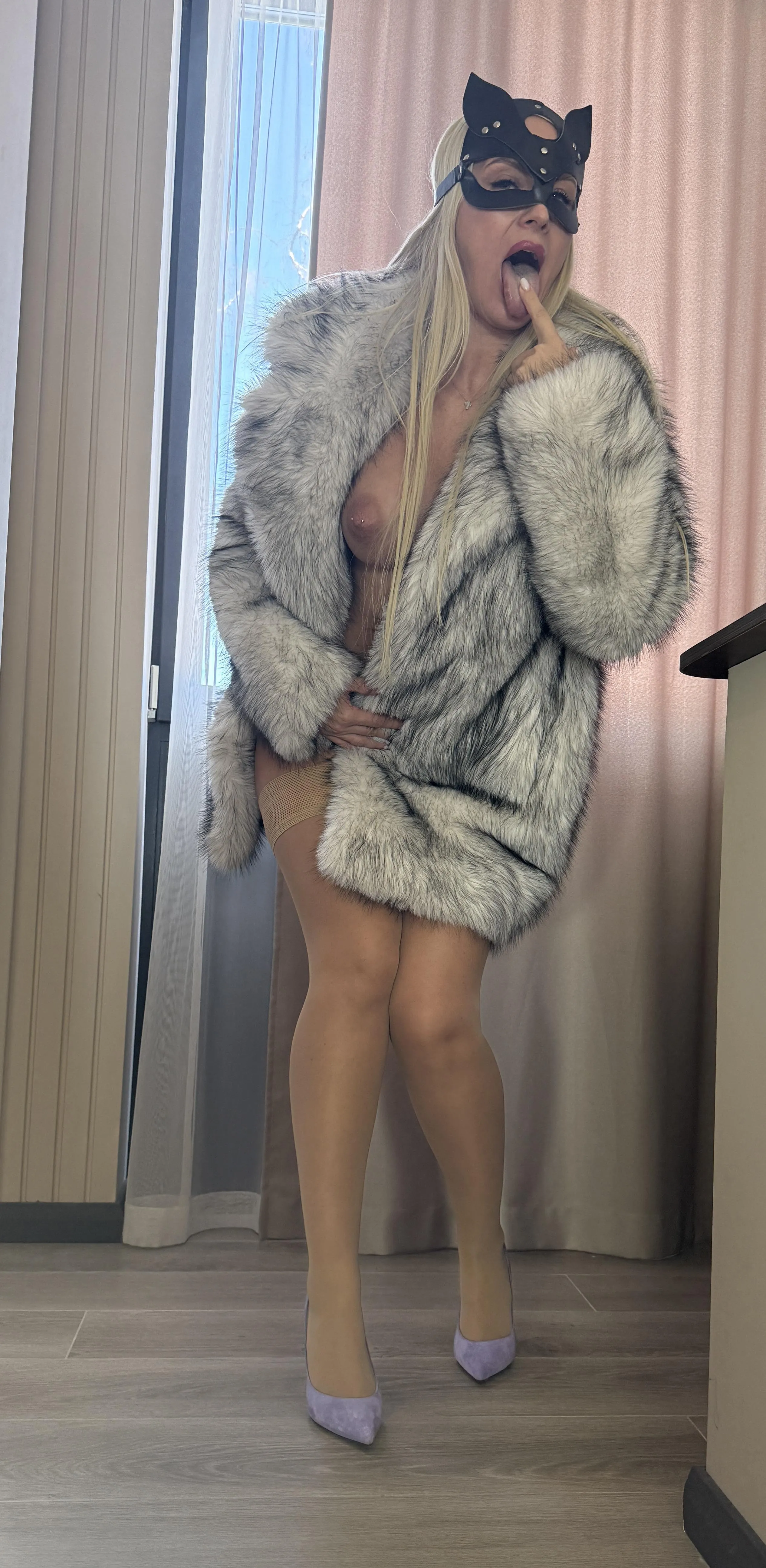 Wanna cum? Right here please