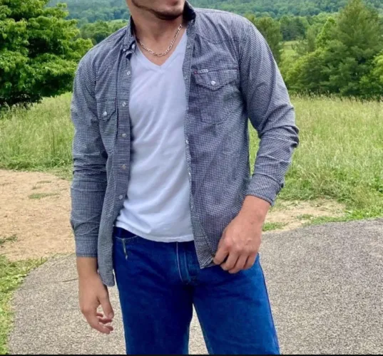 Anyone looking for a single straight male tonight in Northwest AL?