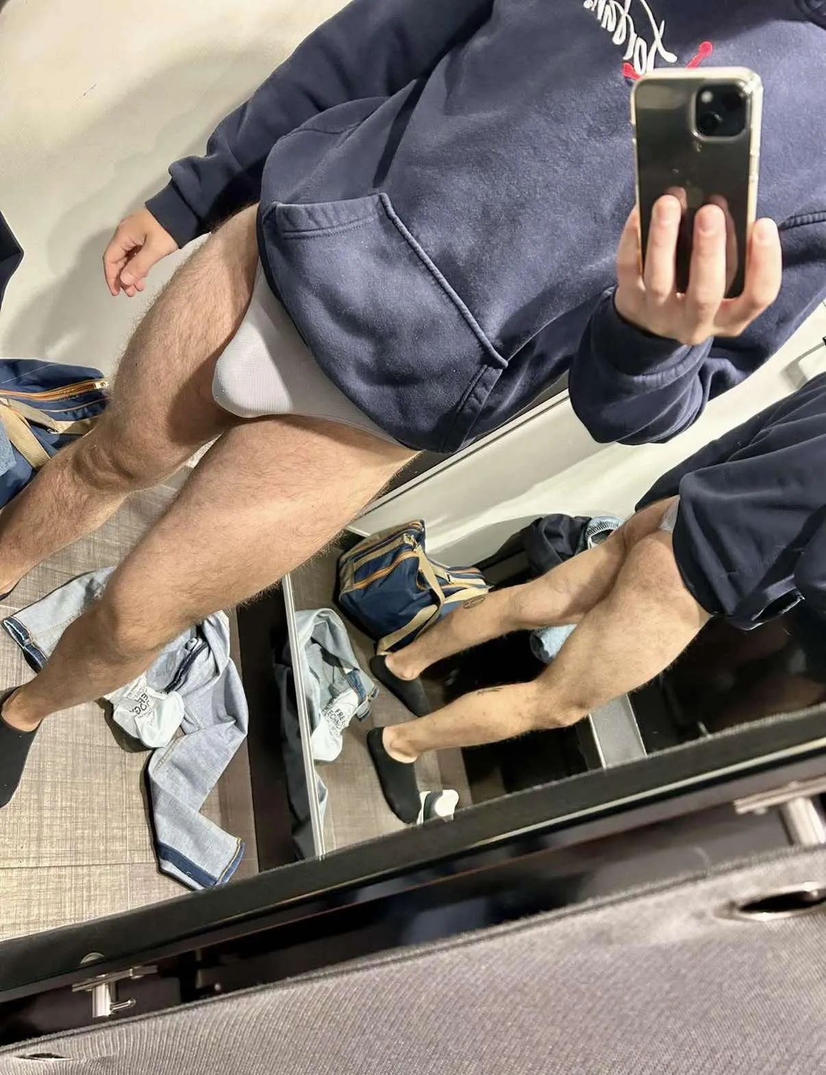 Coming to London and would love to meet fellow thongers!