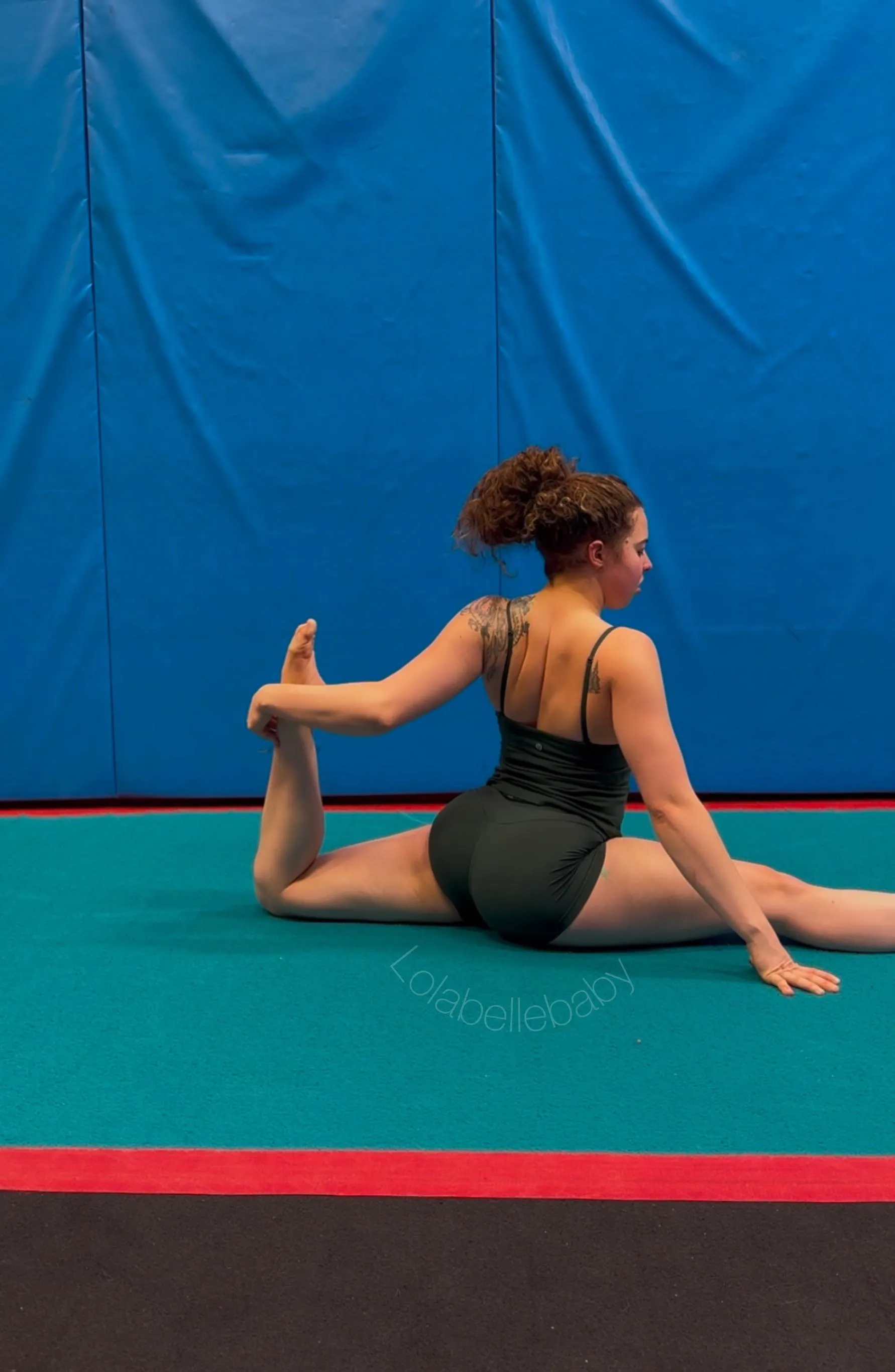 Getting better at this stretch!