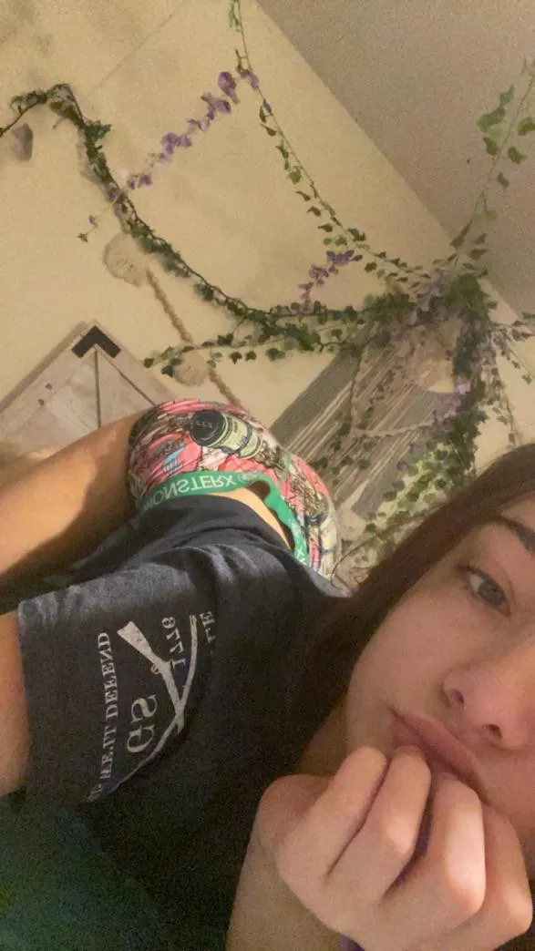 I love being a little webslut