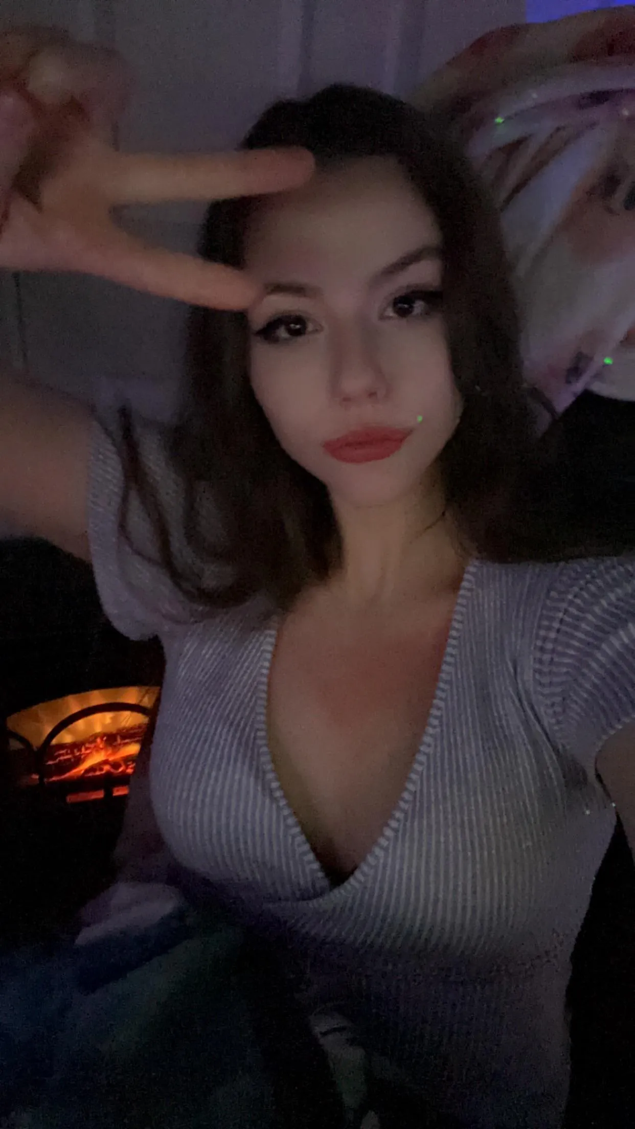 I never wear my bra when I’m gaming :3