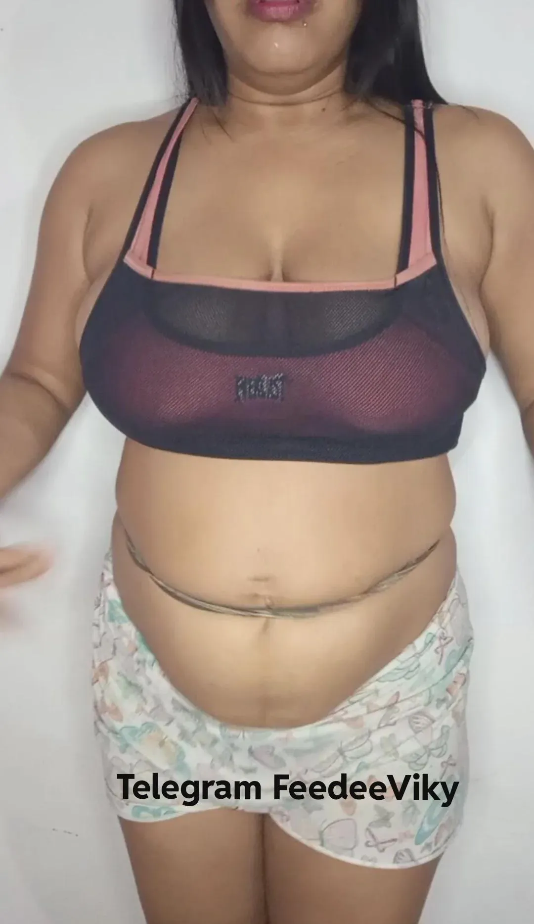 I'm a little drunk after having a few beers and I tied my pregnant belly 🤰