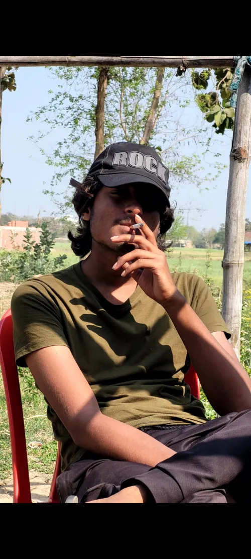 Smoking 🚬 with swag