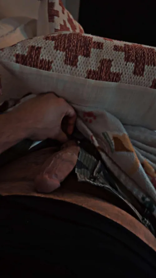 Taking pics while my wife’s not looking 🥵, who wants to drain my balls next ??