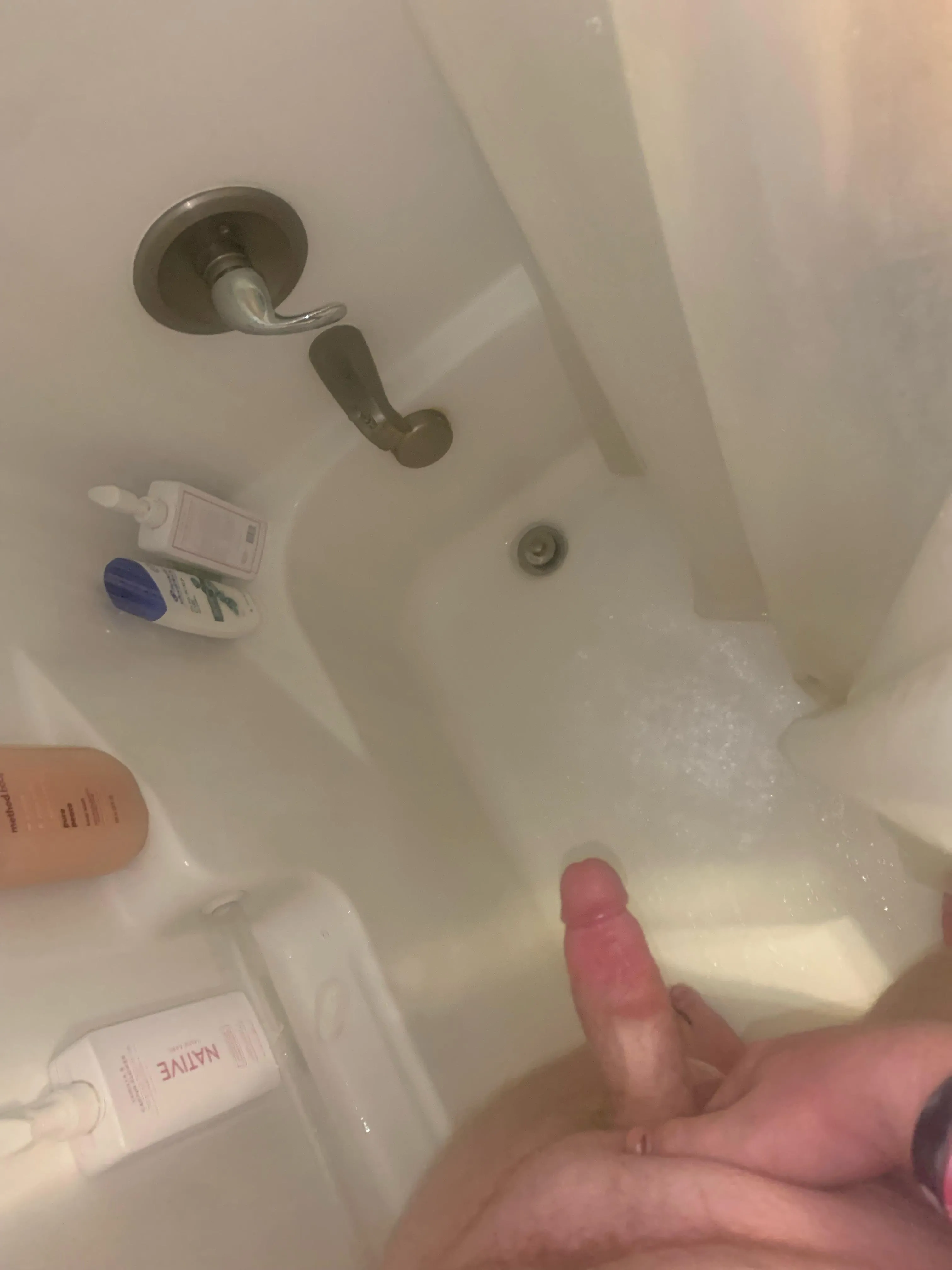 Who wants to have a gay 3way