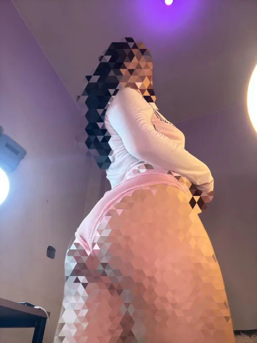 You're too beta to enjoy my ass, so all that's left for you to do is let my pixels take your breath away.