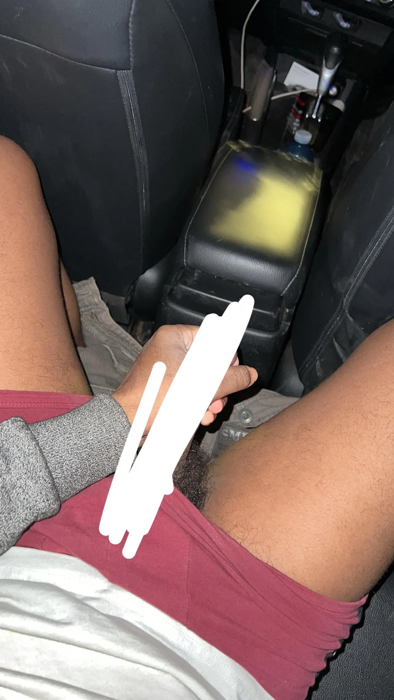 21, 🇨🇦 straight do guy hot super horny at this foggy day in a parking lot HMU if u got instagram or telegram at halimabal14