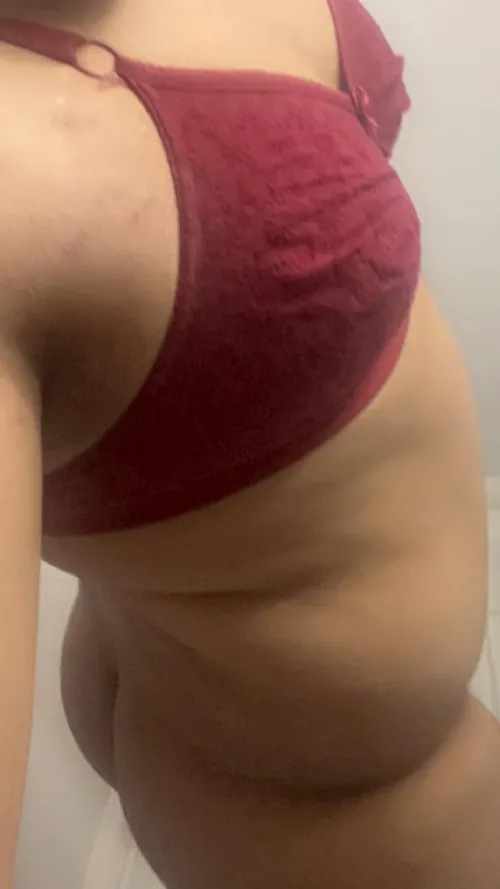 22 sissy in calgary looking to be feminized and used