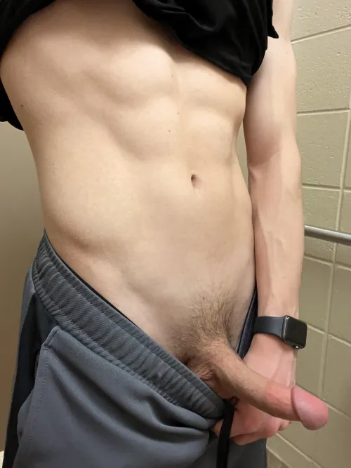 [22] the best part of going to the gym with your bros: helping each other release after workingout